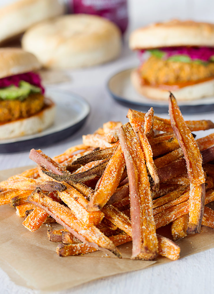 Crispy Oven-Baked Sweet Potato Fries! So deliciously addictive, I can't get enough of them #sweetpotatofries