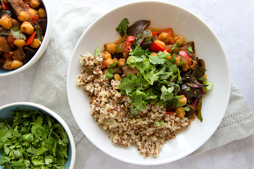 CHICKPEA & BEET GREENS STEW - such a hearty and warming bowl! www.sprinkleofgreen.com