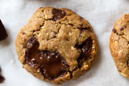 Flourless Peanut Butter Chocolate Chunk Cookies
