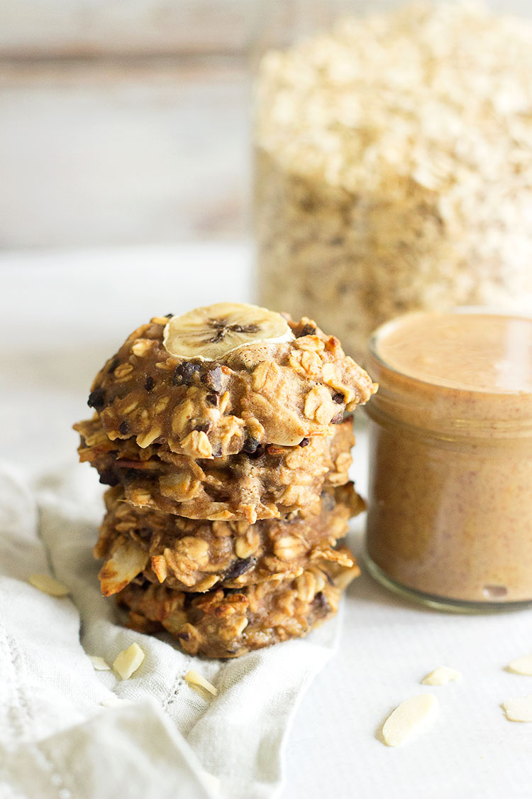 Peanut Butter, Banana and Chocolate 'Chunky Monkey' Cookies | These cookies are 6 ingredients, so simple to make and ready in under 30 minutes!