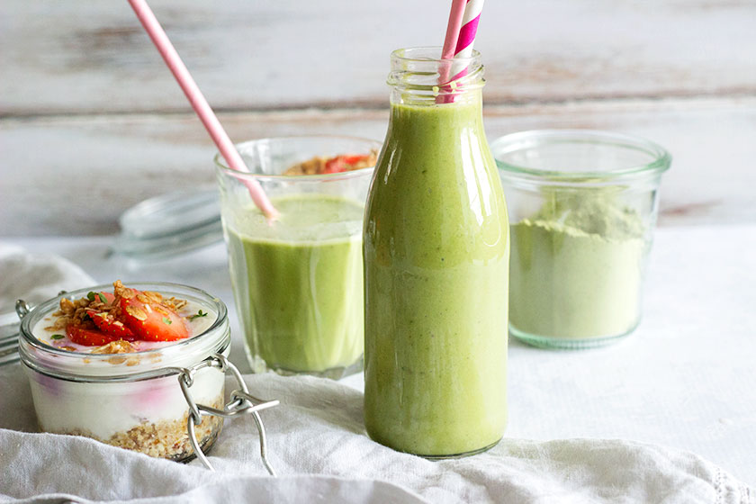 Green Power Bean Protein Smoothie | Delicious and creamy smoothie full of delicious plant based protein from white beans, spinach, plant milk, and more! 