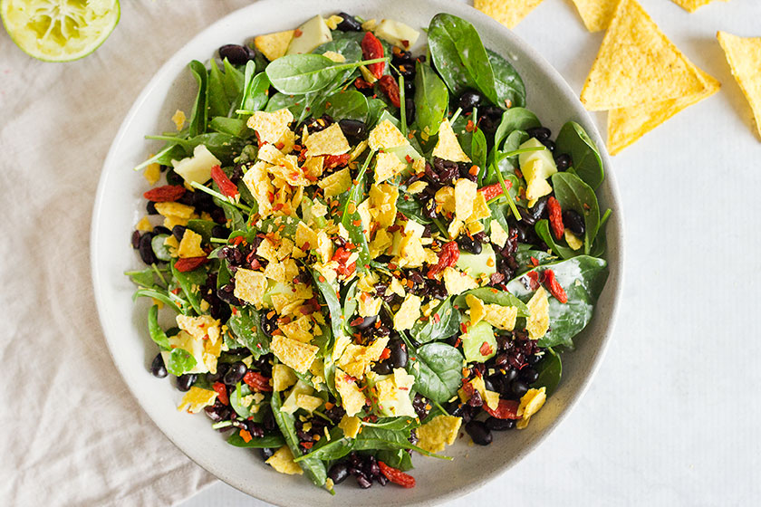 El Mehico Black Rice & Black Bean Salad | Crunchy and filling salad with goji berries, black beans, black rice, crushed corn tortillas and served with a delicious mint yogurt dressing! from www.sprinkleofgreen.com @teffyperk