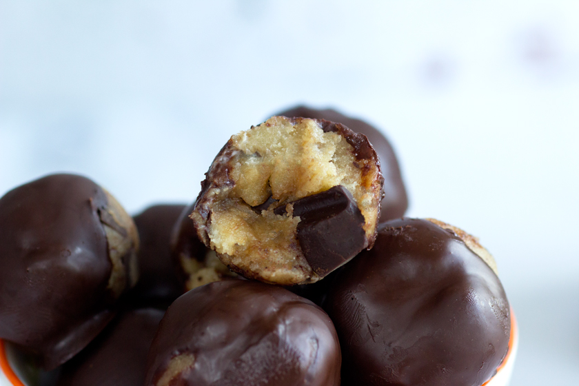 Coconut & Cookie Dough Truly Low Carb Energy Bites | Sugar free, dairy free, refined sugar free, paleo and vegan!