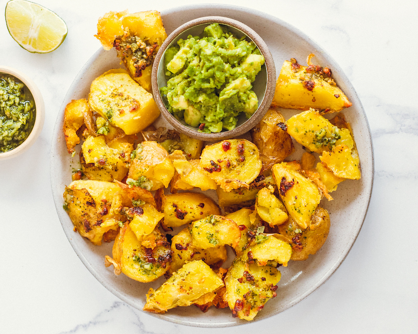 Crispy Pesto Oven-Baked Potatoes (So Addictive!) | They're vegan and the perfect healthy potato recipe | www.sprinkleofgreen.com 