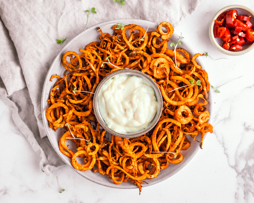 Spiced Crispy & Curly Sweet Potato Fries - Sprinkle of Green